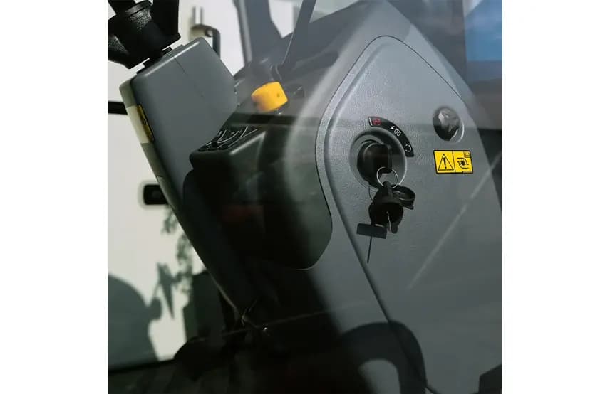 LS XU 6168 - 7